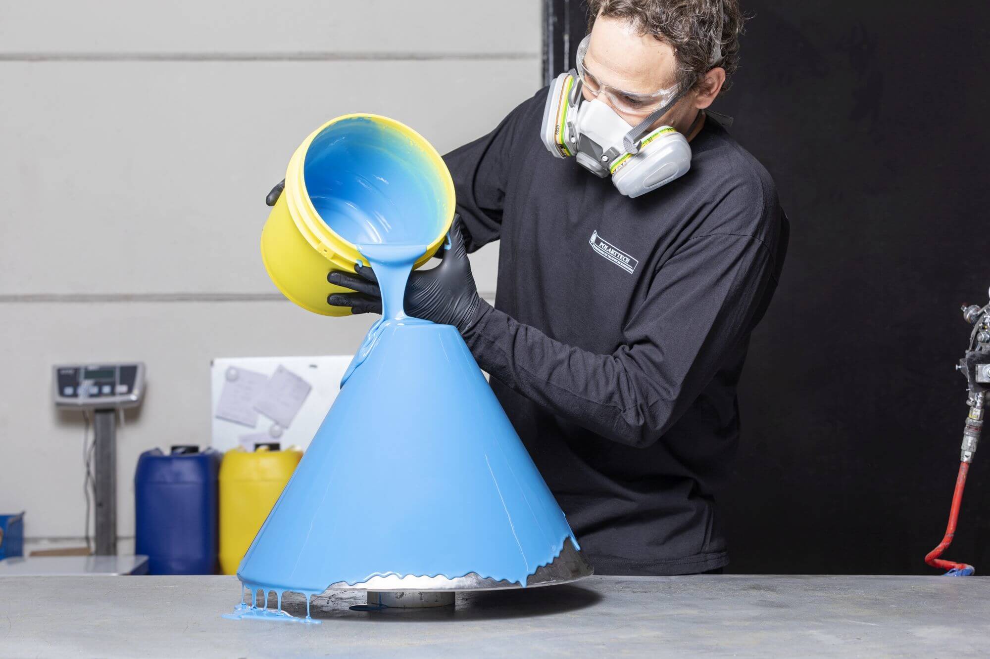 Polyurethane coating, roller covering and lining Polyurethane coating, roller covering and lining