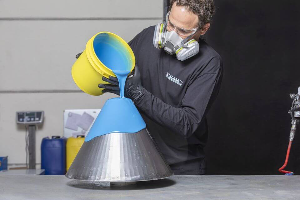 Polyurethane coating, roller covering and lining Polyurethane coating, roller covering and lining